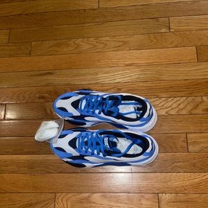 PUMA RS-X Completely New Never worn Comes with white Laces,